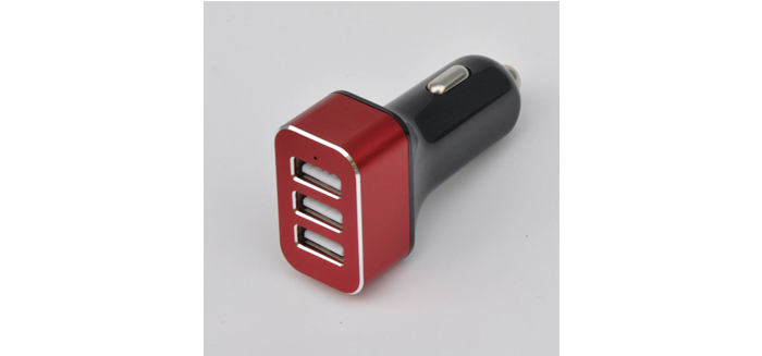 3USB金屬智能車(chē)載充電器SN-155-M-02 3USB金屬智能車(chē)載充電器SN-155-M-02